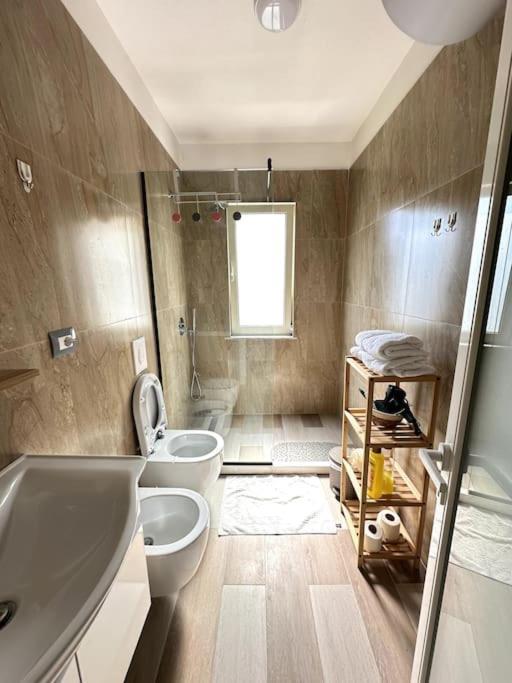 Great Apartament Near Lake & Blloku Area Тирана Экстерьер фото